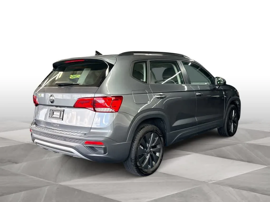 2024 Volkswagen Taos S photo 8