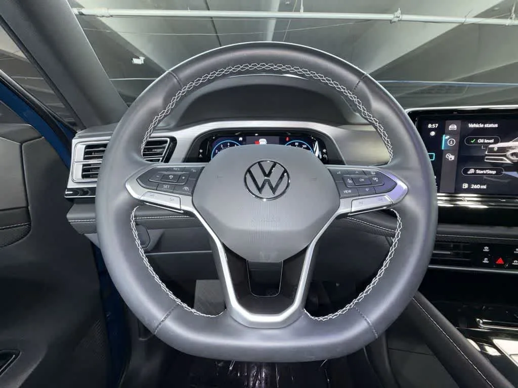 2026 Volkswagen Atlas Cross Sport 2.0T SE w/Technology photo 15