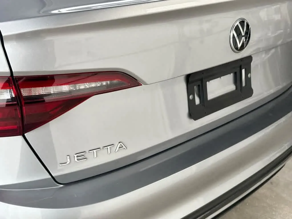 2022 Volkswagen Jetta SE photo 10