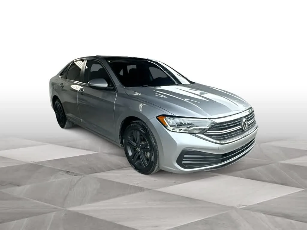 2022 Volkswagen Jetta SE photo 2