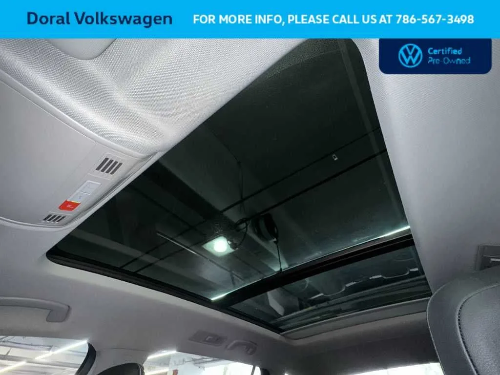 2023 Volkswagen Tiguan SE photo 17