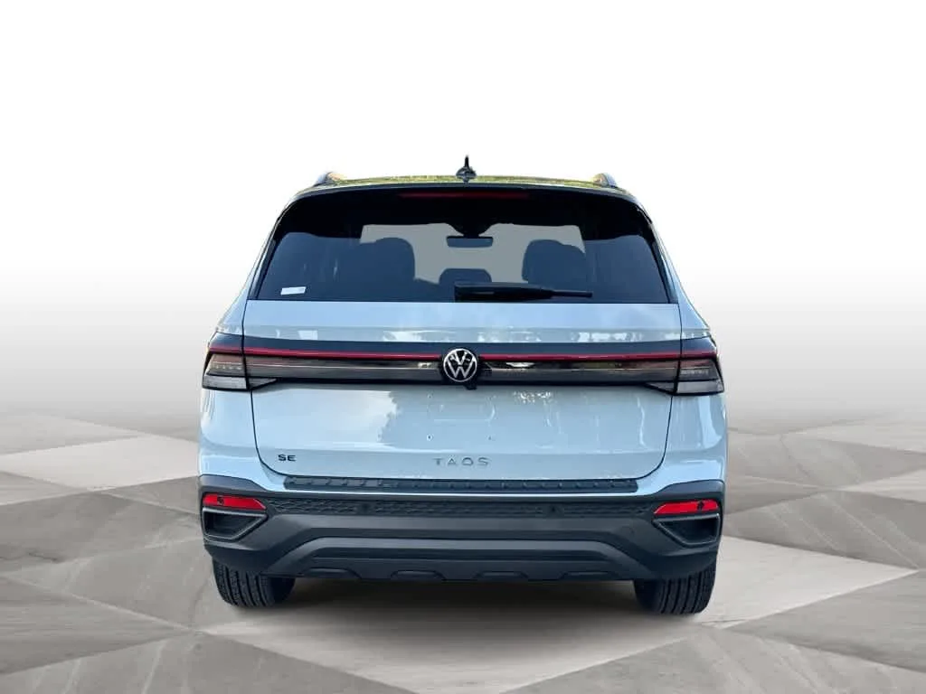 2026 Volkswagen Taos SE Black photo 7