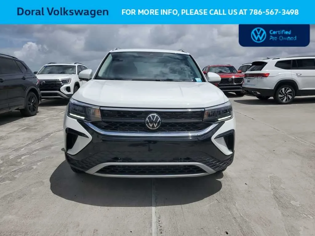 2024 Volkswagen Taos SE photo 10