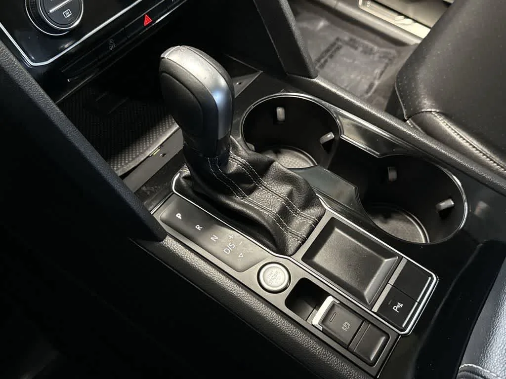 2022 Volkswagen Atlas 3.6L V6 SE w/Technology photo 19