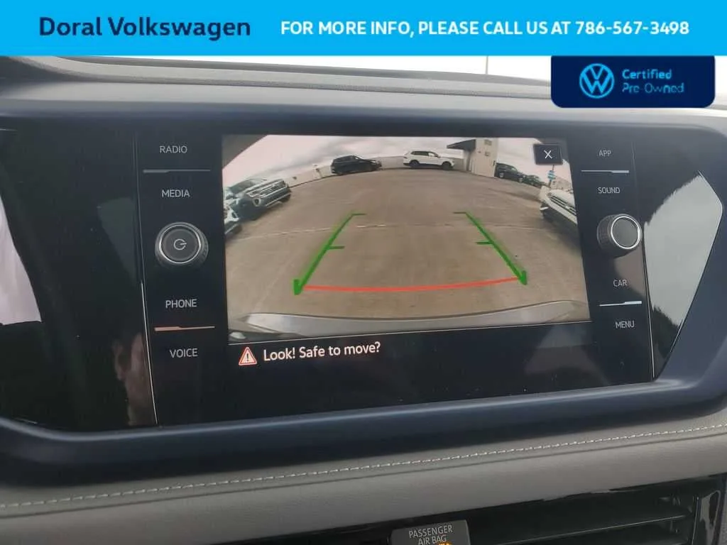 2024 Volkswagen Taos SE photo 23