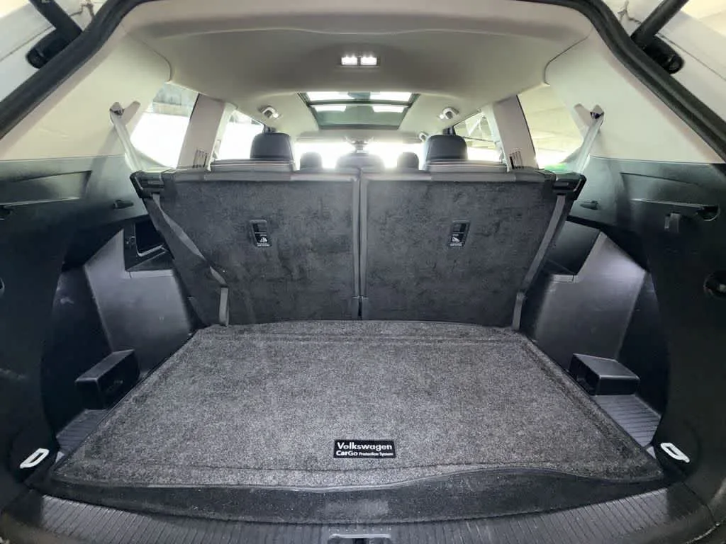 2024 Volkswagen Atlas 2.0T SE w/Technology photo 25