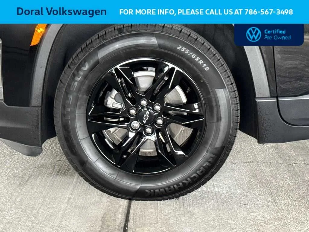 2023 Chevrolet Traverse LT Cloth photo 11