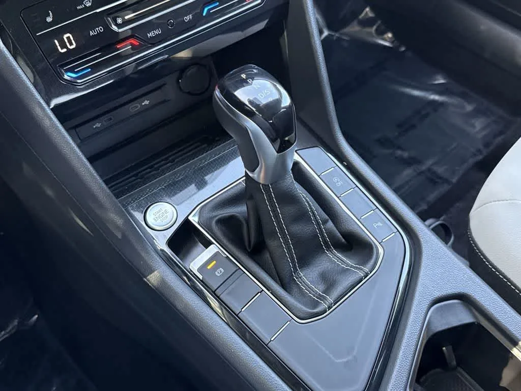 2026 Volkswagen Taos SE photo 20