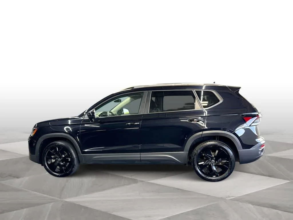 2026 Volkswagen Taos SE photo 5
