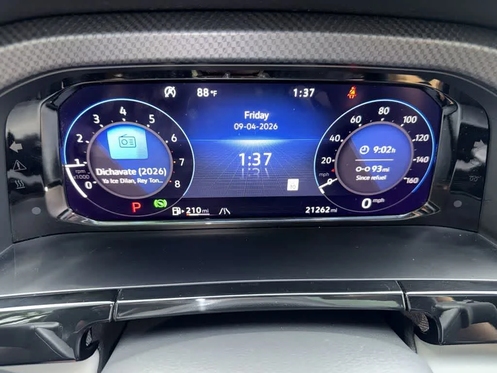 2024 Volkswagen Atlas 2.0T Peak Edition SEL photo 16