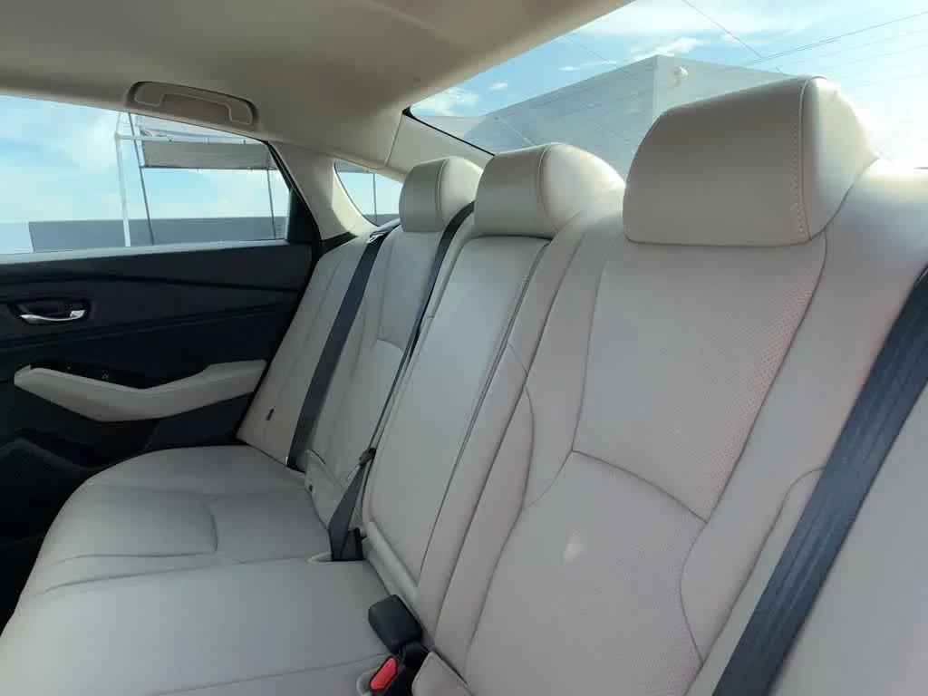 2023 Honda Accord Hybrid Touring photo 22