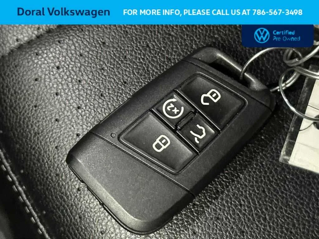 2023 Volkswagen Tiguan SE photo 28