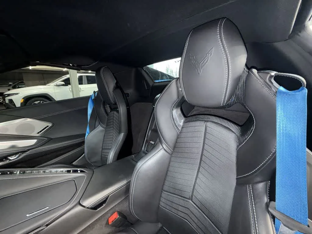 2023 Chevrolet Corvette 2LT photo 14