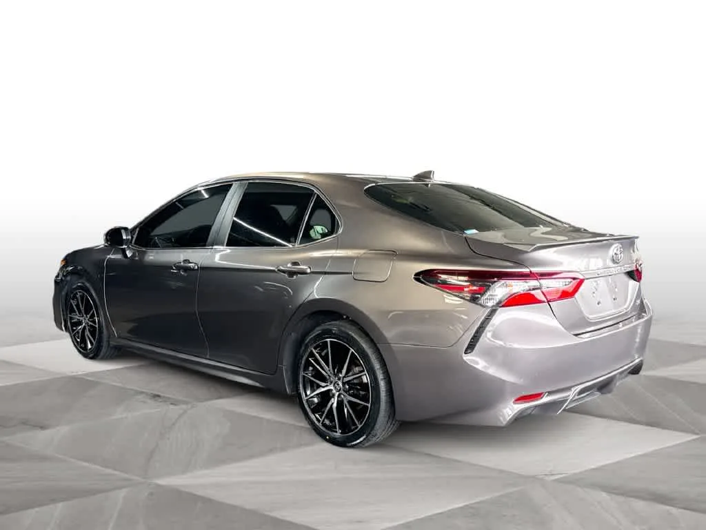 2024 Toyota Camry SE photo 6