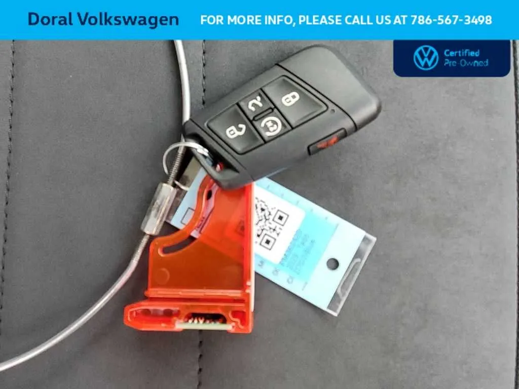 2023 Volkswagen Taos SE photo 33