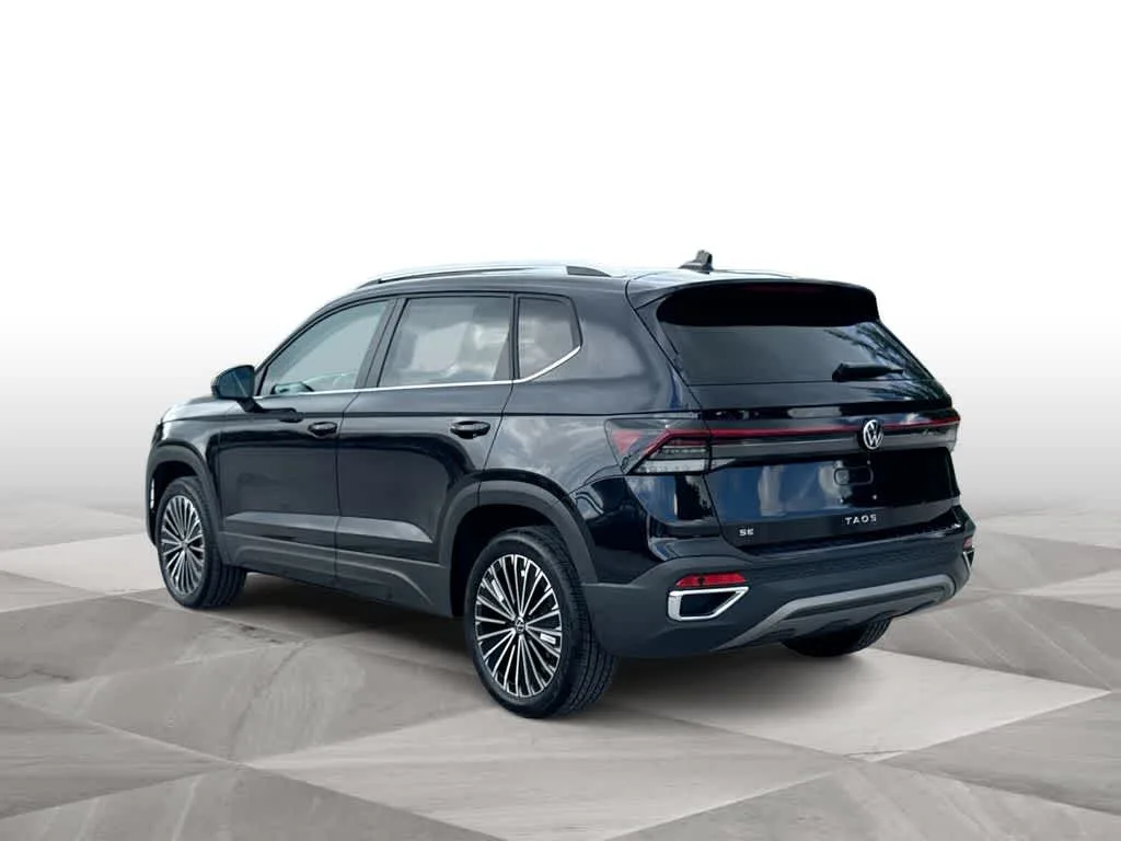 2026 Volkswagen Taos SE photo 6