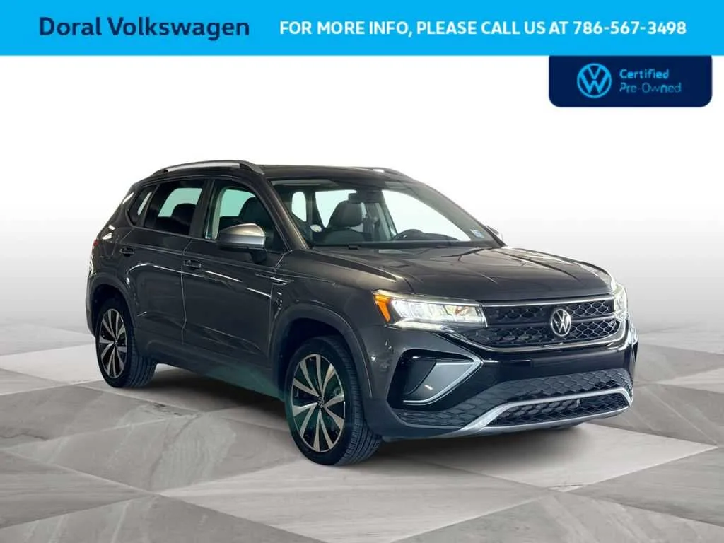 2022 Volkswagen Taos SE photo 2