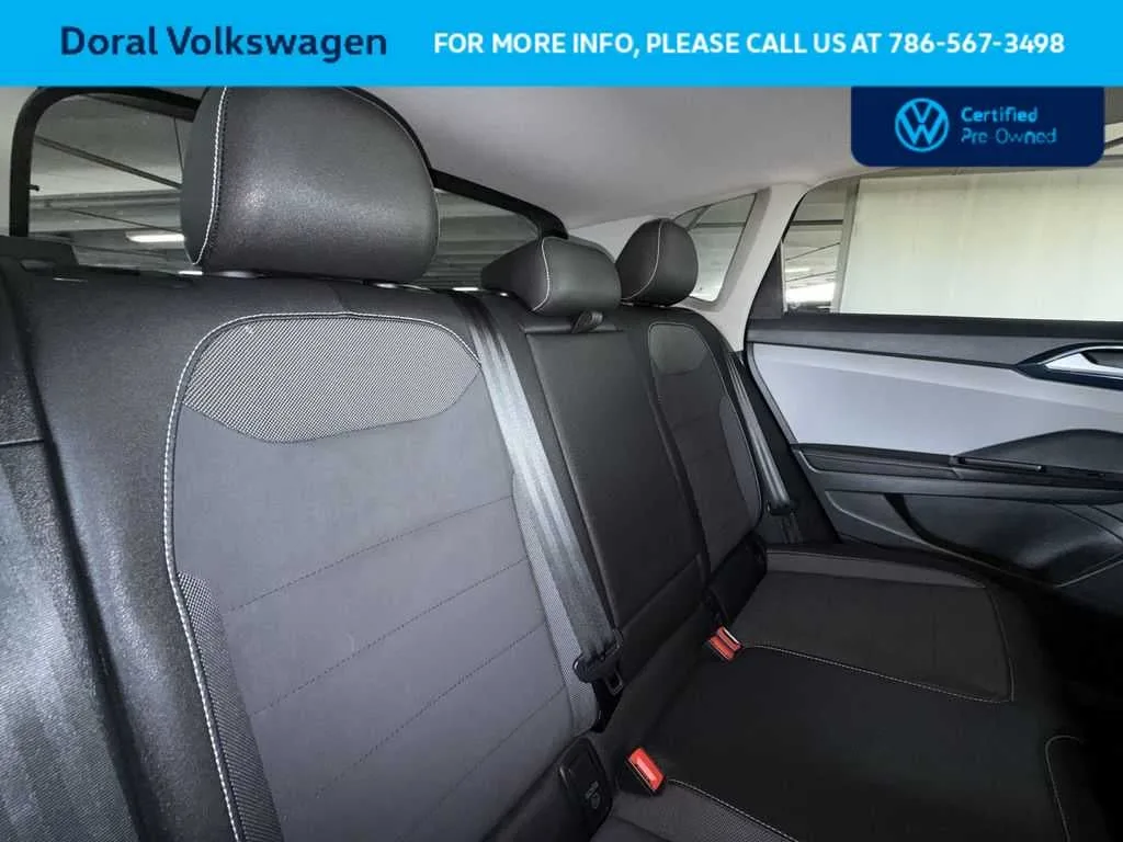2024 Volkswagen Taos SE photo 26