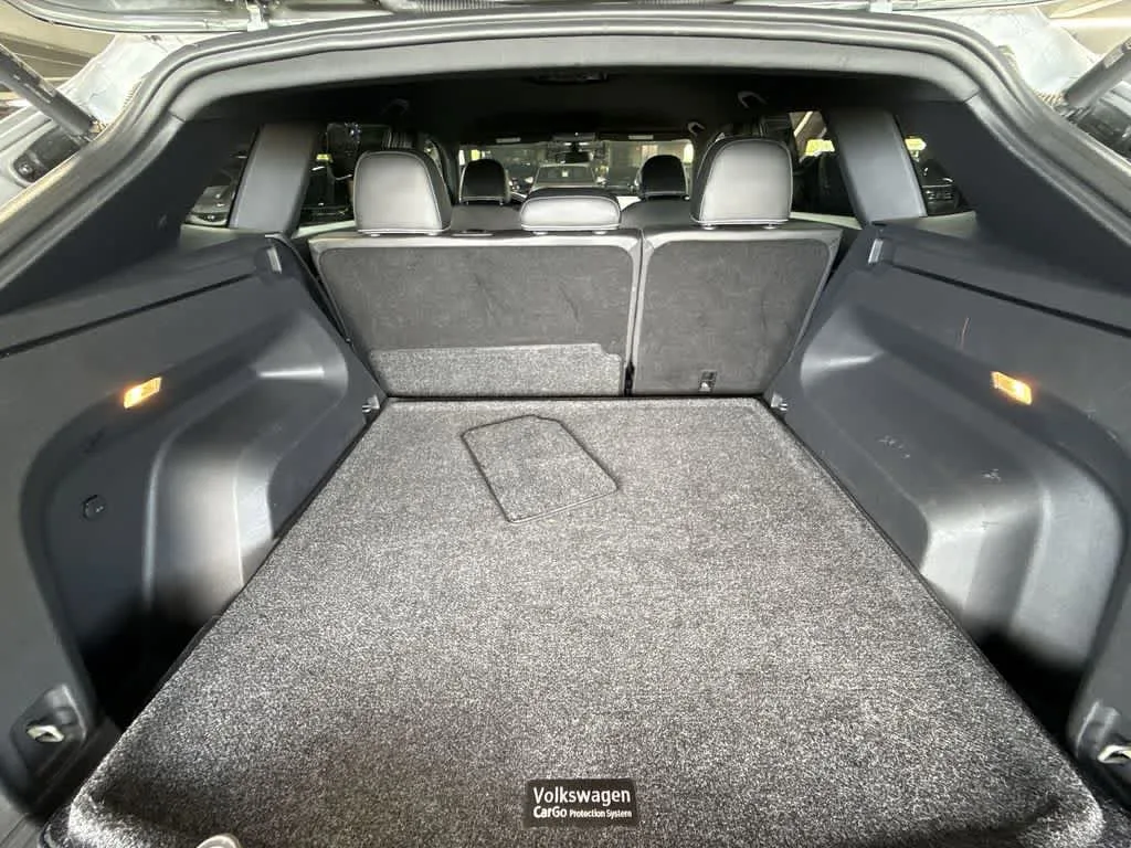 2023 Volkswagen Atlas Cross Sport 3.6L V6 SE w/Technology photo 25