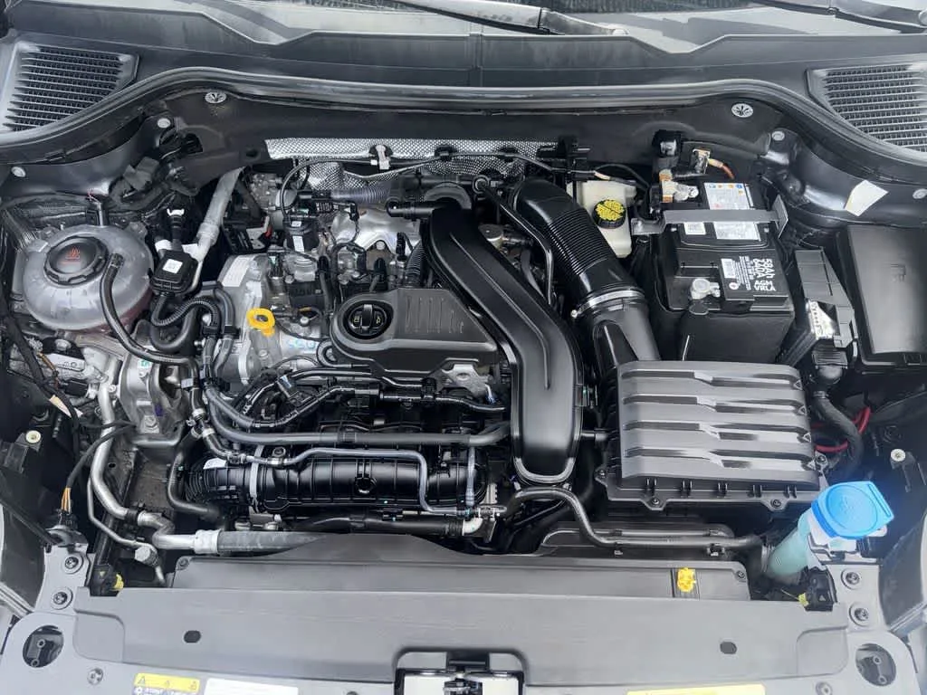 2023 Volkswagen Taos S photo 12
