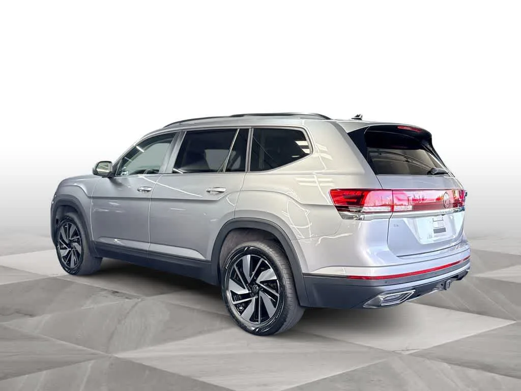 2024 Volkswagen Atlas 2.0T SE w/Technology photo 6