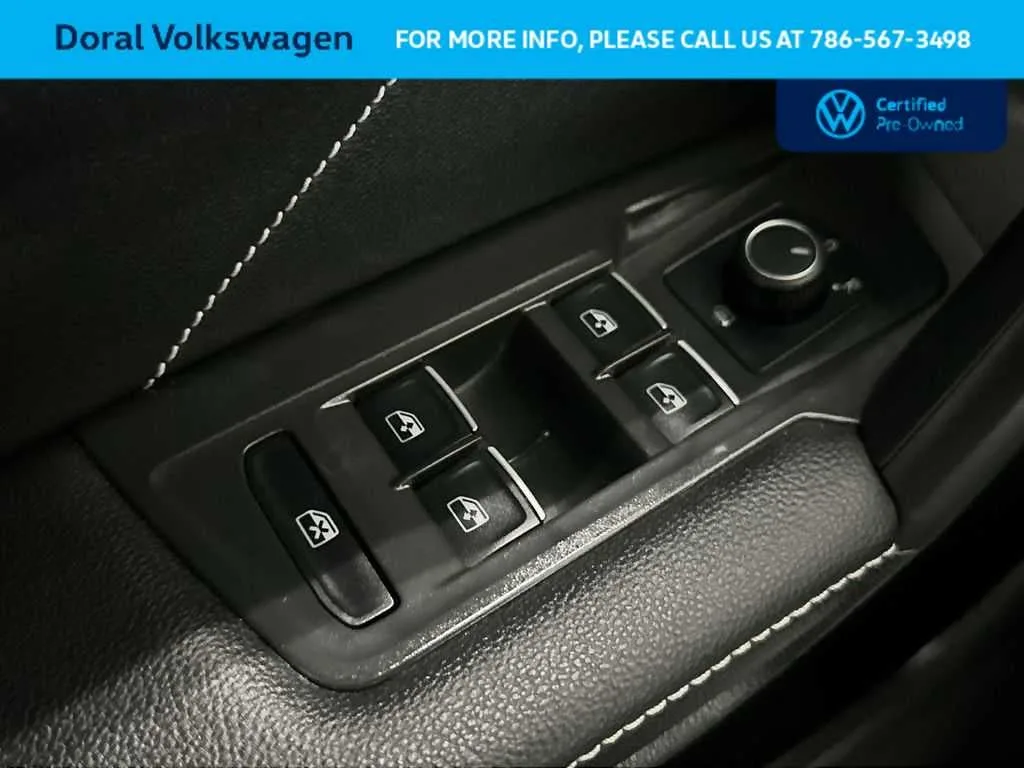 2023 Volkswagen Tiguan SE photo 17