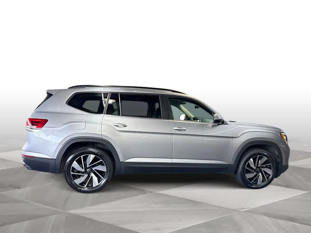2024 Volkswagen Atlas 2.0T SE w/Technology photo 9