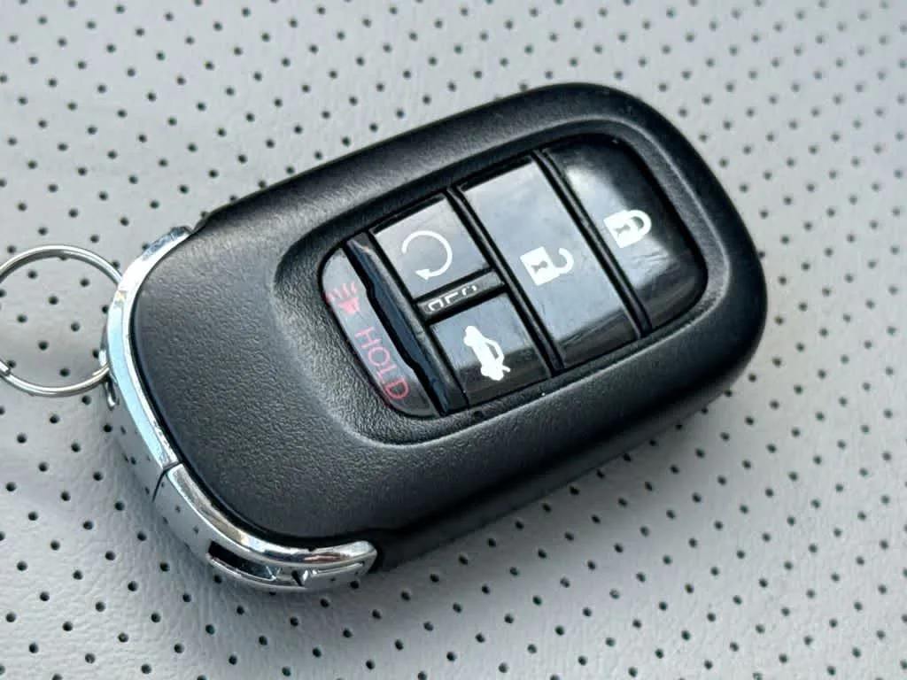 2023 Honda Accord Hybrid Touring photo 28