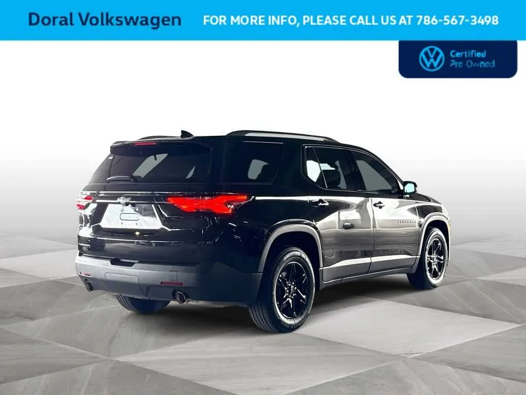 2023 Chevrolet Traverse LT Cloth photo 8