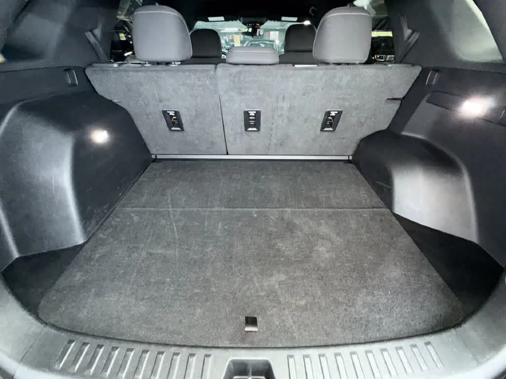 2025 Chevrolet Equinox FWD LT photo 25