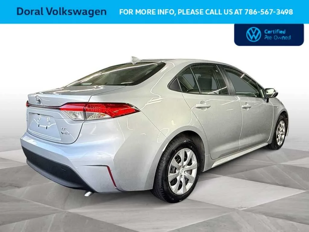 2025 Toyota Corolla Hybrid LE photo 8