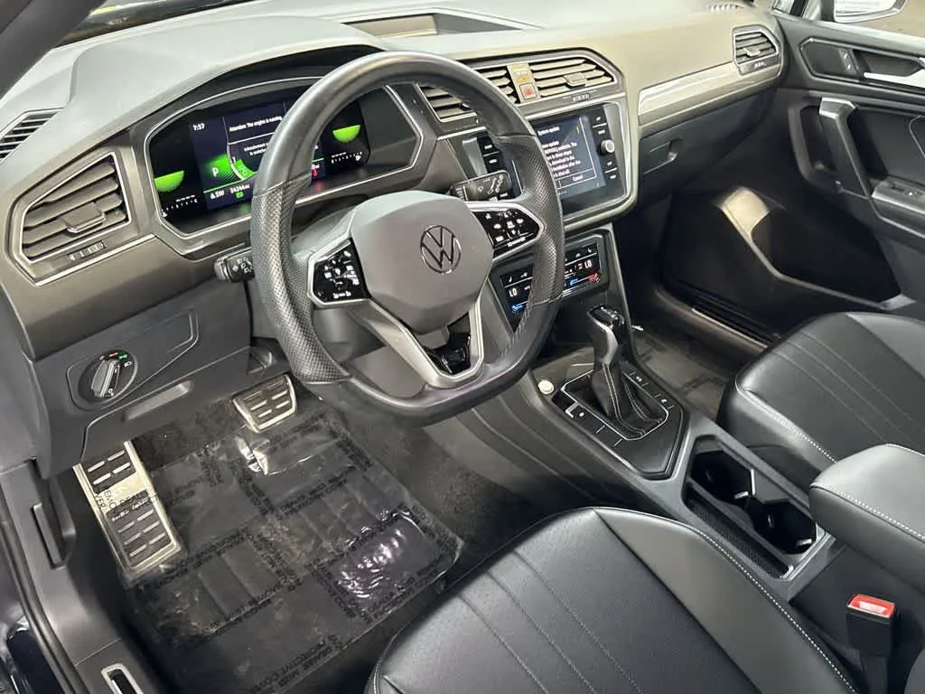 2023 Volkswagen Tiguan SE R-Line Black photo 13