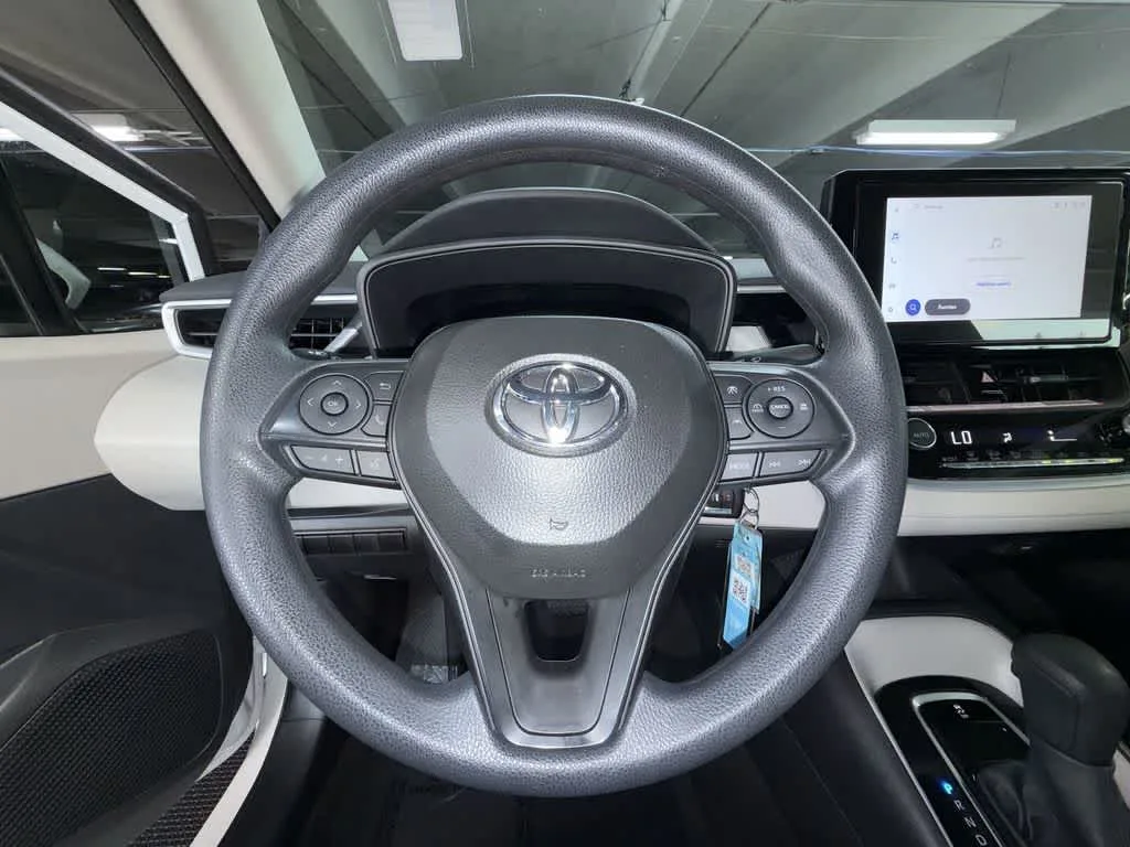 2026 Toyota Corolla LE photo 15