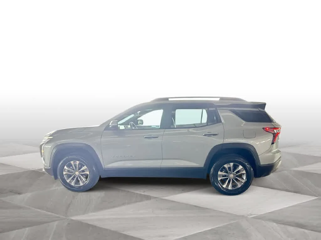 2025 Chevrolet Equinox FWD LT photo 5