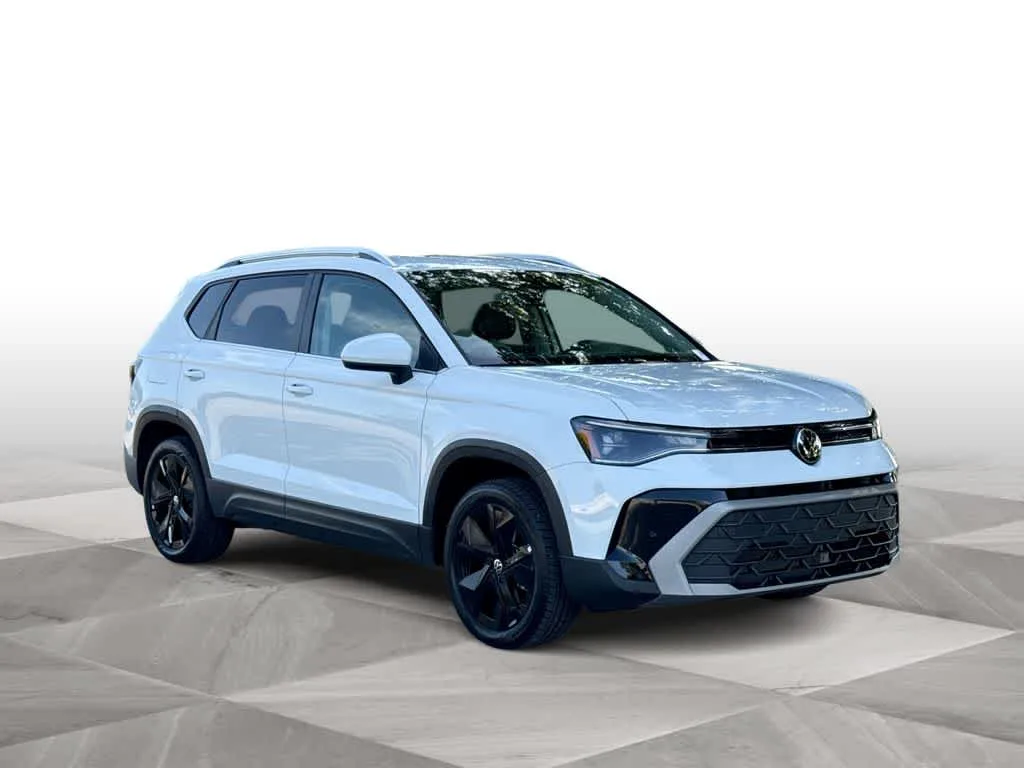 2026 Volkswagen Taos SE photo 2