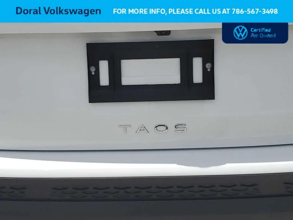 2024 Volkswagen Taos SE photo 14