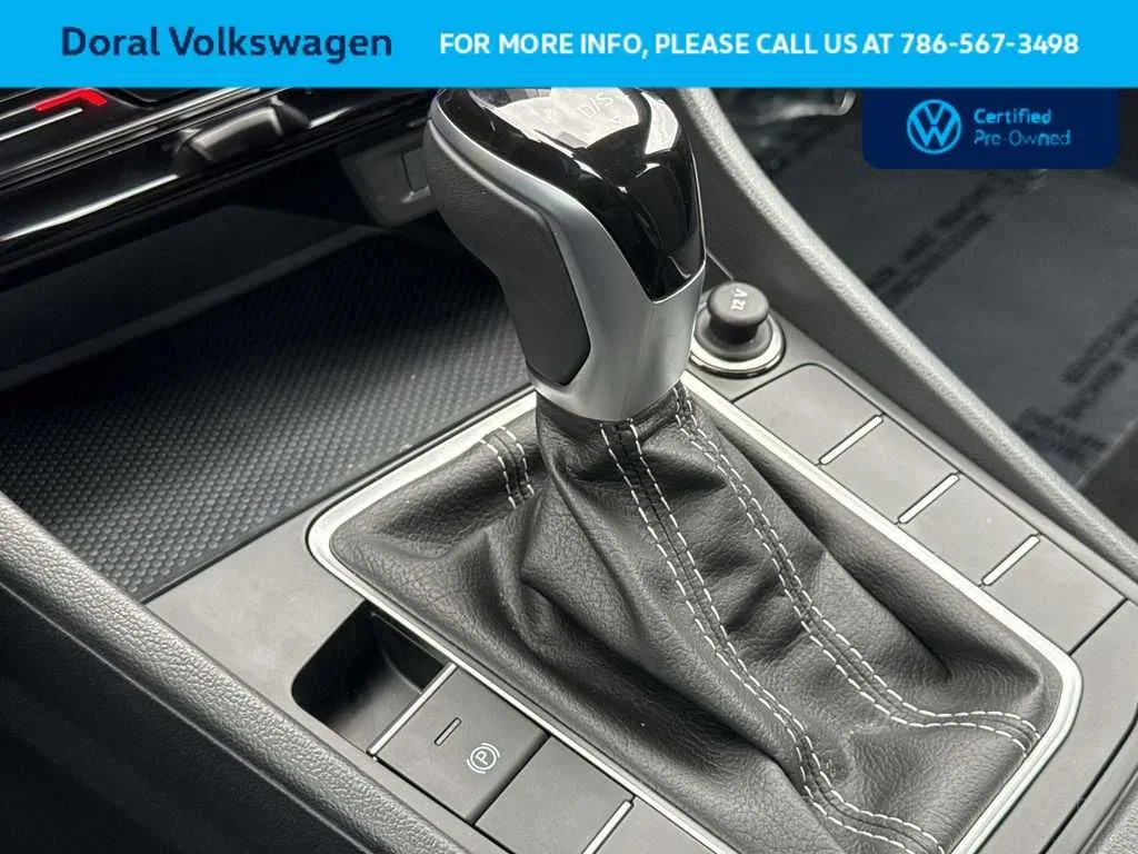 2025 Volkswagen Jetta Sport photo 21
