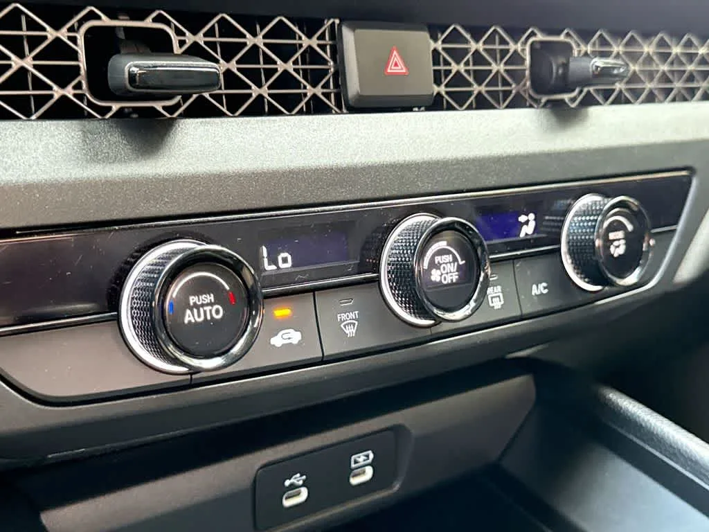 2023 Honda Accord LX photo 19