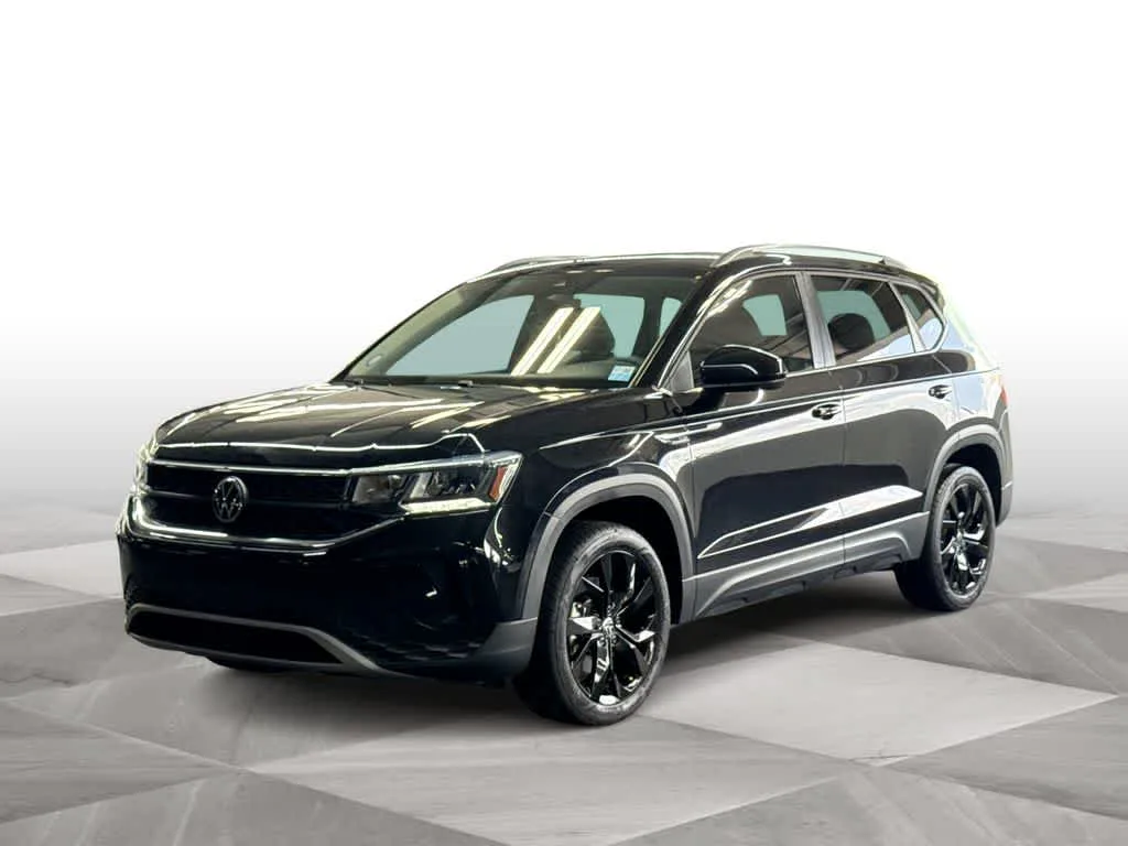 2024 Volkswagen Taos SE photo 4