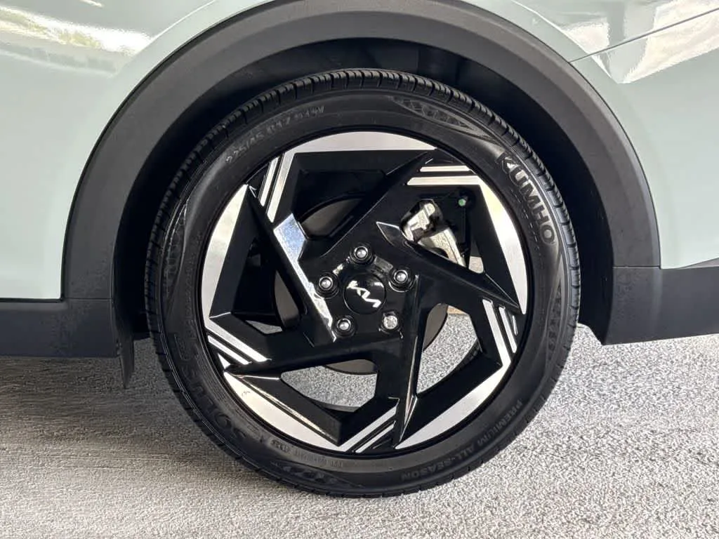 2025 Kia K4 EX photo 11