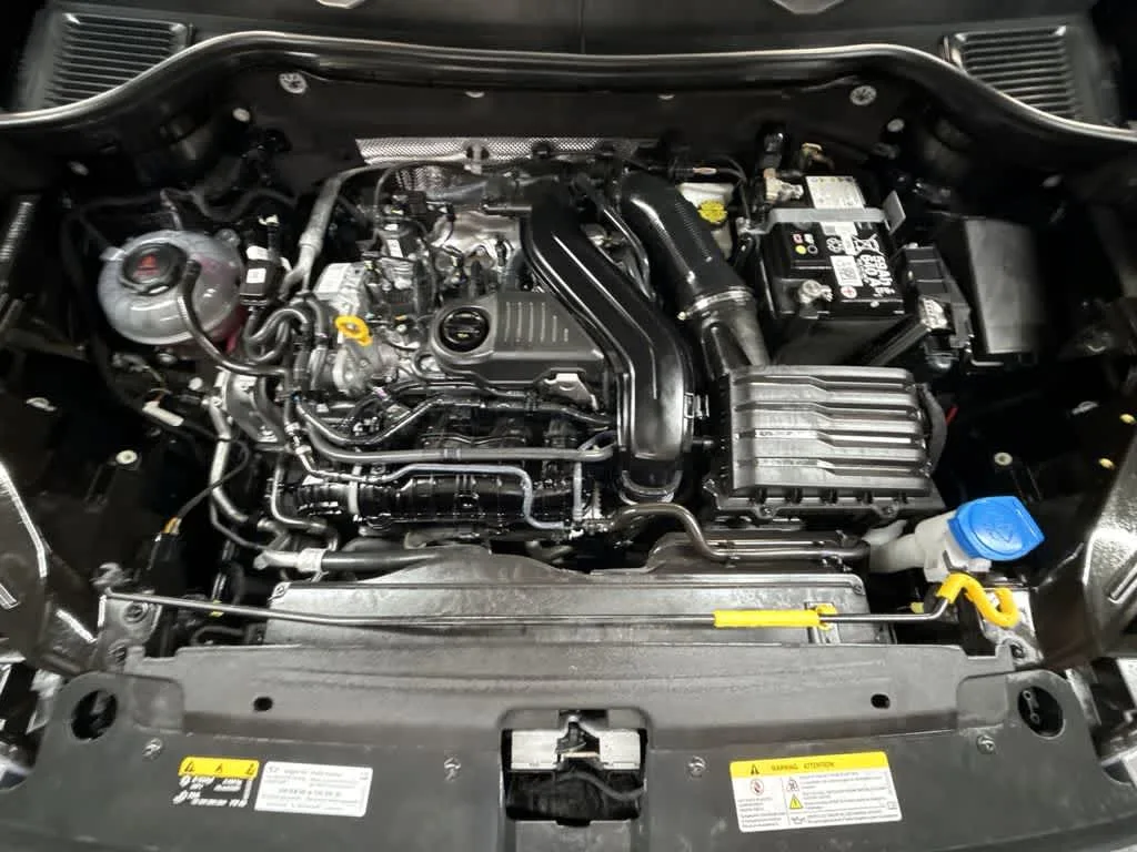 2024 Volkswagen Taos SE photo 12