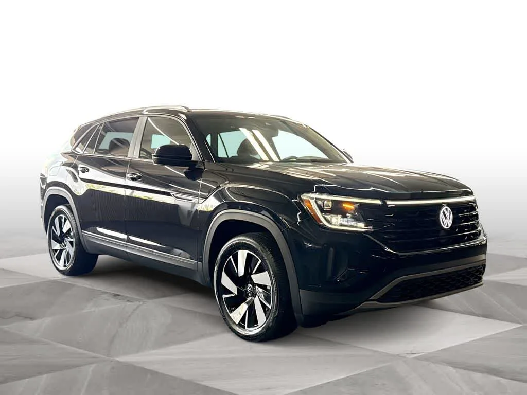 2026 Volkswagen Atlas Cross Sport 2.0T SE w/Technology photo 2