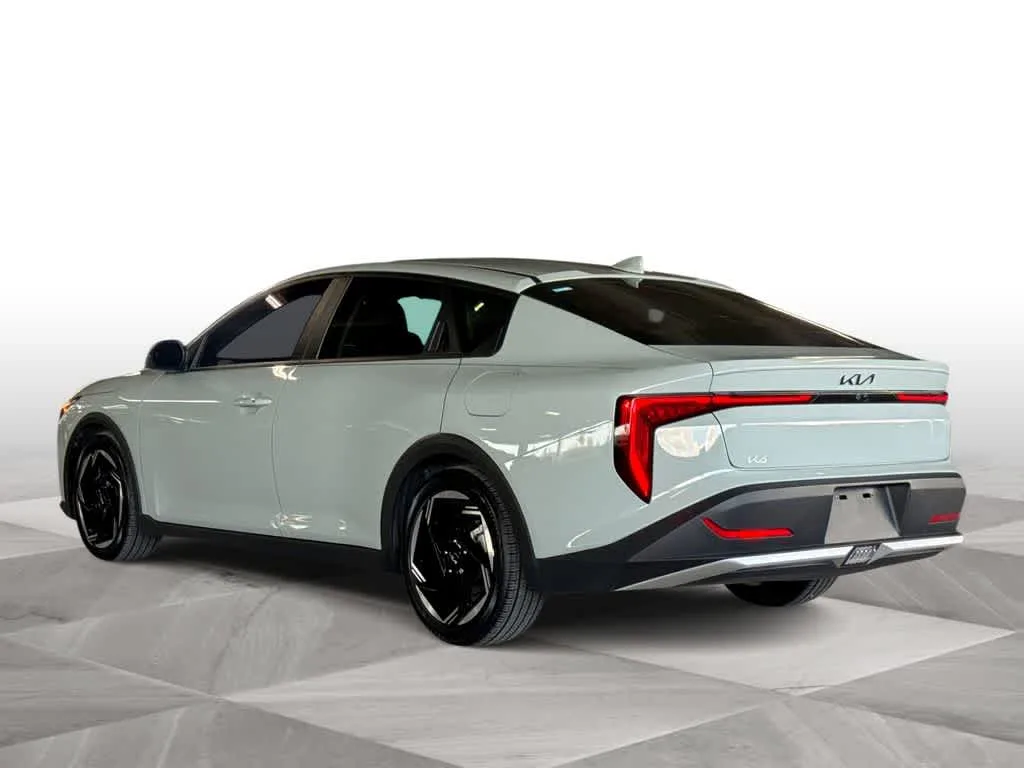 2025 Kia K4 EX photo 6
