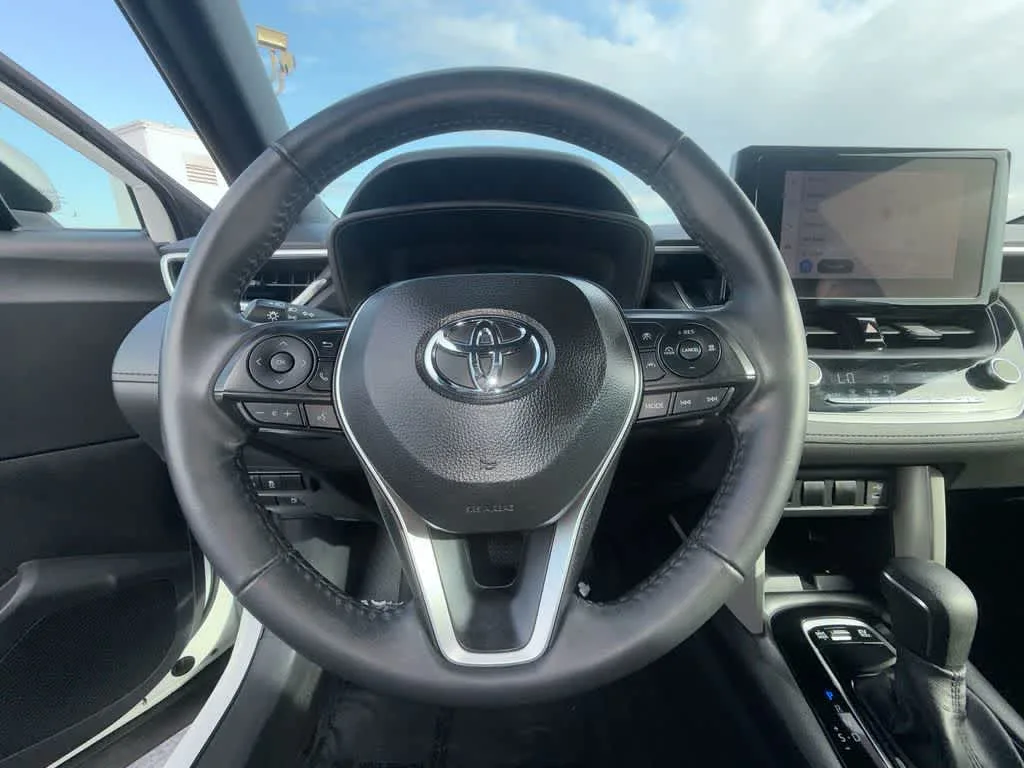 2024 Toyota Corolla Cross Hybrid SE photo 15