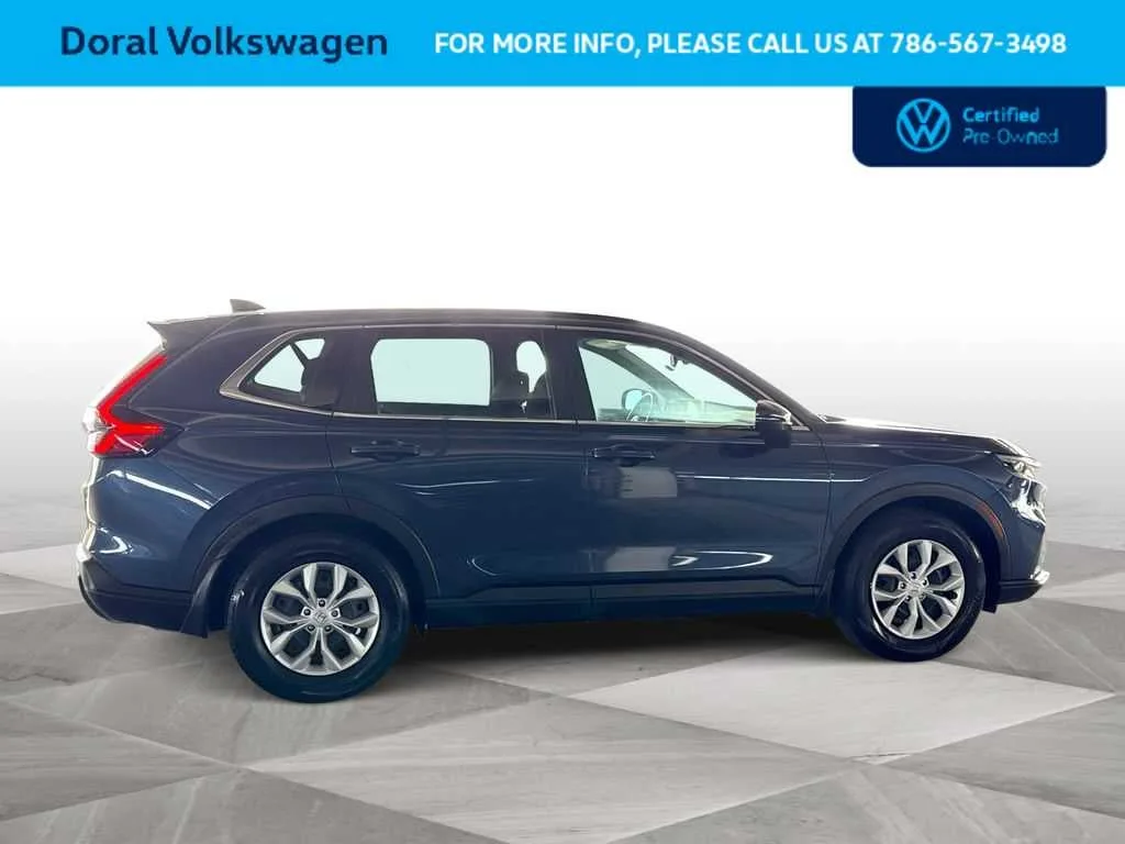 2025 Honda CR-V LX photo 9
