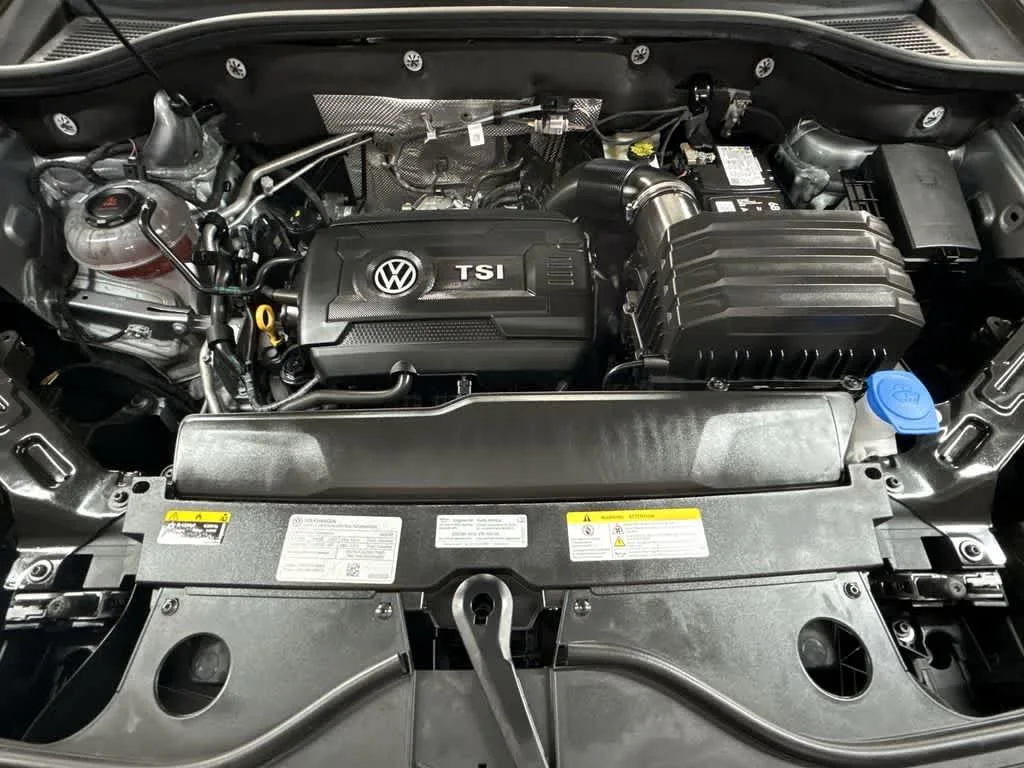 2023 Volkswagen Atlas Cross Sport 2.0T SE w/Technology photo 12
