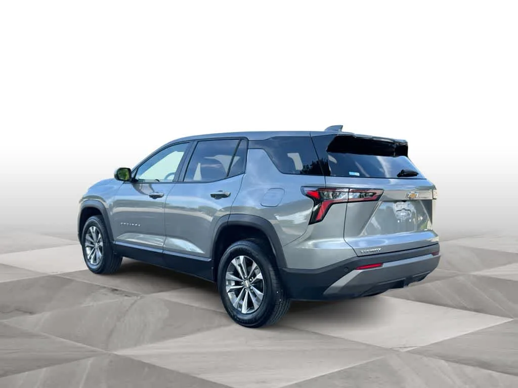 2025 Chevrolet Equinox FWD LT photo 6