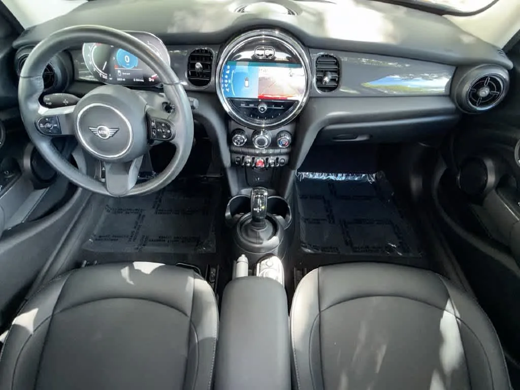 2024 MINI Hardtop 4 Door Cooper photo 24