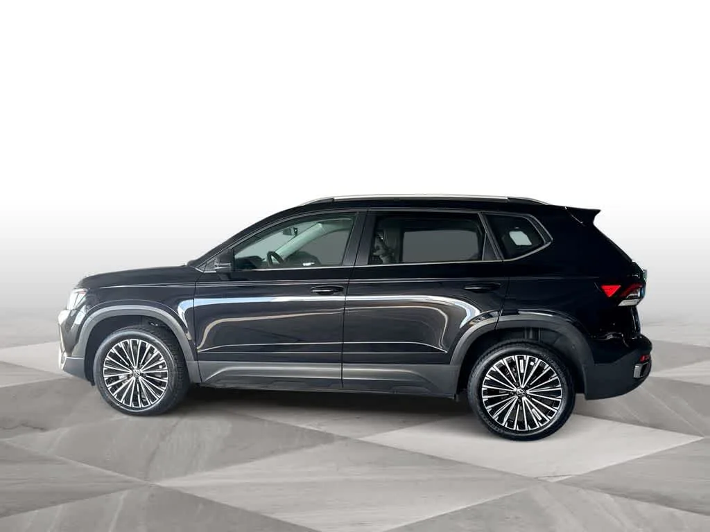 2026 Volkswagen Taos SE photo 5