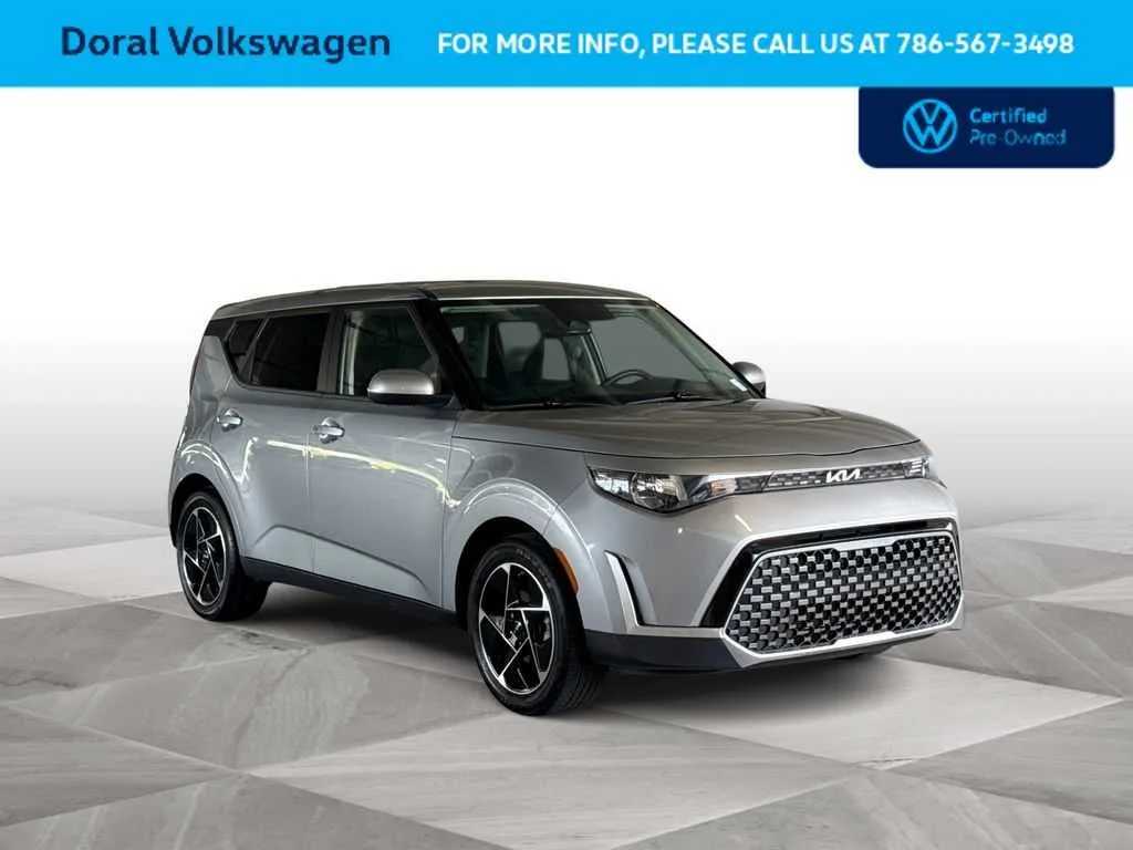 2024 Kia Soul EX photo 2